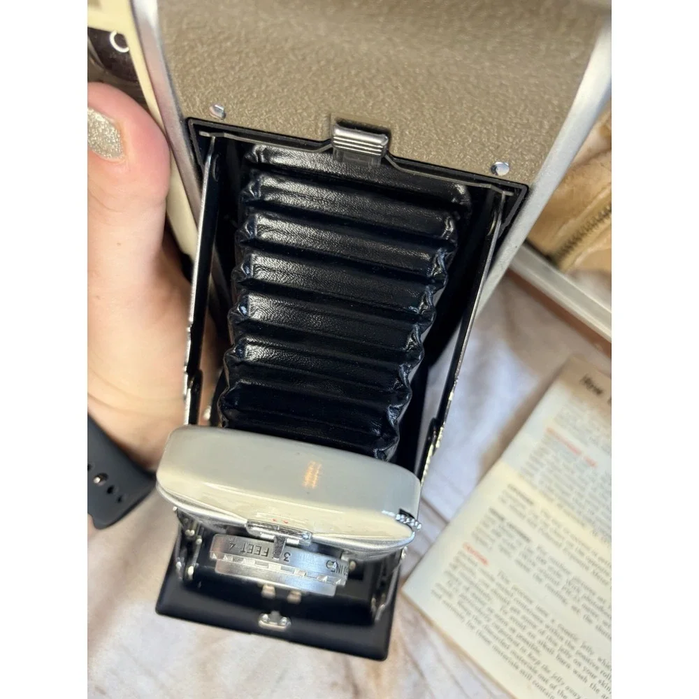 Polaroid Land Camera‎ Model 80A w Case Wink Light Flash Vintage Kit